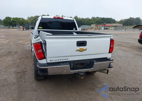 2015 Chevrolet Silverado K2500 Heavy Duty z USA, uszkodzony, nr VIN 1GC1KUE89FF140896